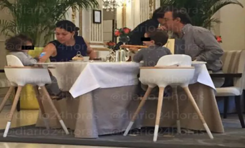 Hace un par de días medios mexicanos afirmaron que el político se encuentra viviendo en la ciudad del amor, junto con su esposa Rosalinda Bueso y sus dos hijos. Él afirma que estuvo de visita.