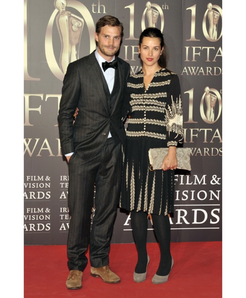 Junto a su actual esposa Amelia Warner con quien se casó este año.