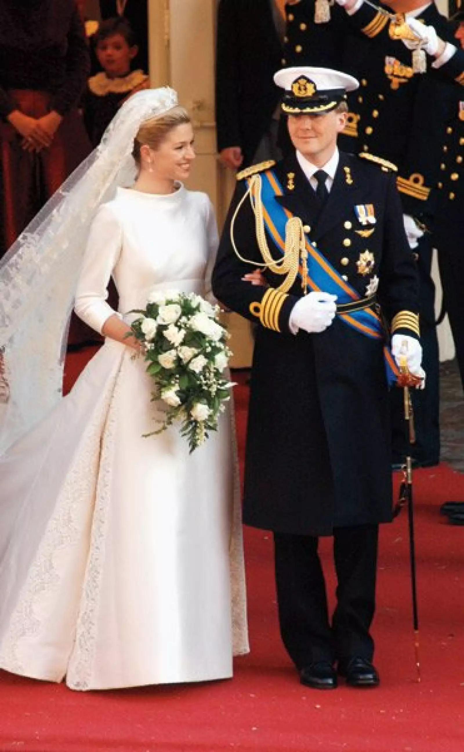 El 2 de febrero de 2002 le dio el `ja´ (sí) a Guillermo. Al padre de Máxima se le prohibió asistir a la boda debido a su pasado político.