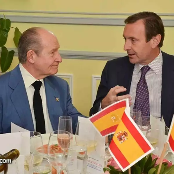 Don Antonio Cosío,Luis Fernández Cid,Embajador de España