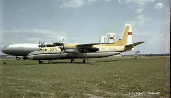 avion-an-24.jpg