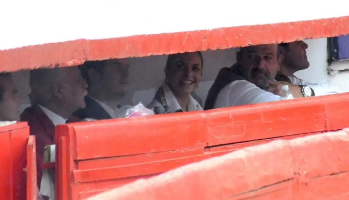La actriz fue cuestionada por los medios de comunicación sobre la supuesta “exclusiva” que habría vendido sobre su posible boda. Ella misma aclaró todos los rumores.