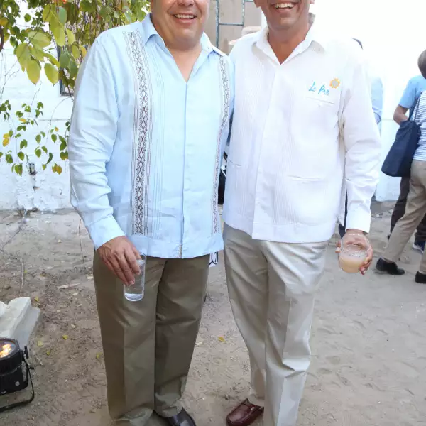 Carlos Estrada, Agustin Olachea.jpg