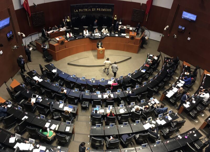 Con una asistencia de 90 senadores se lleva a cabo sesión ordinaria en la Cámara