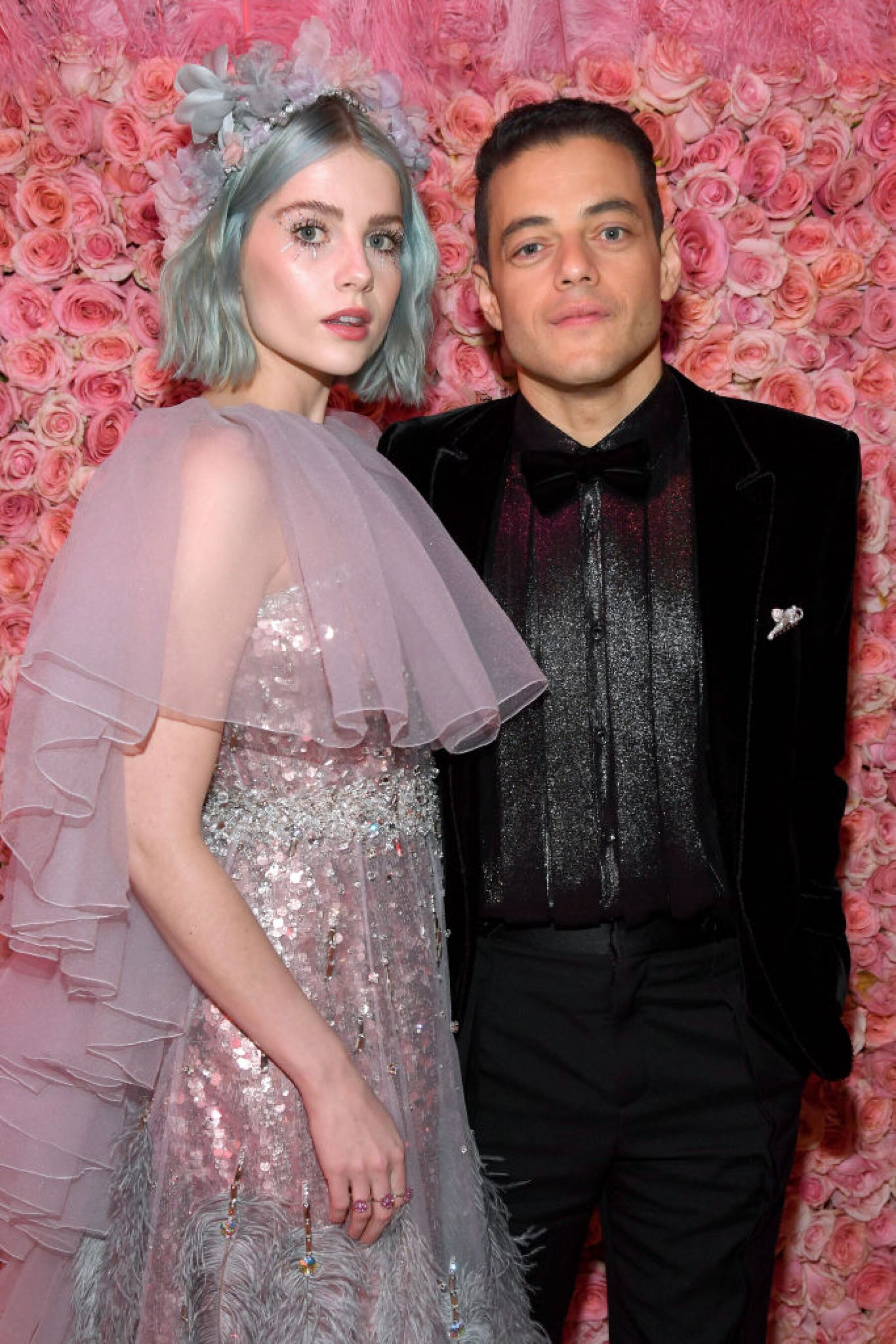 Rami Malek muestra su lado romántico con peculiar regalo para Lucy Boynton