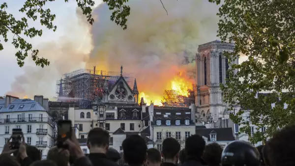 Incendio Notre Dame-12