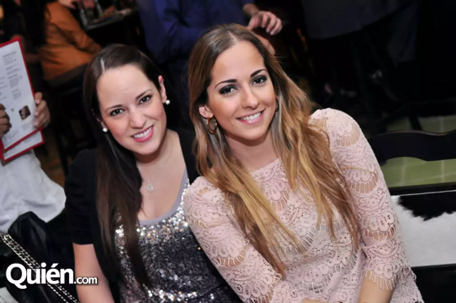 Mónica González y Stephanie Canavati