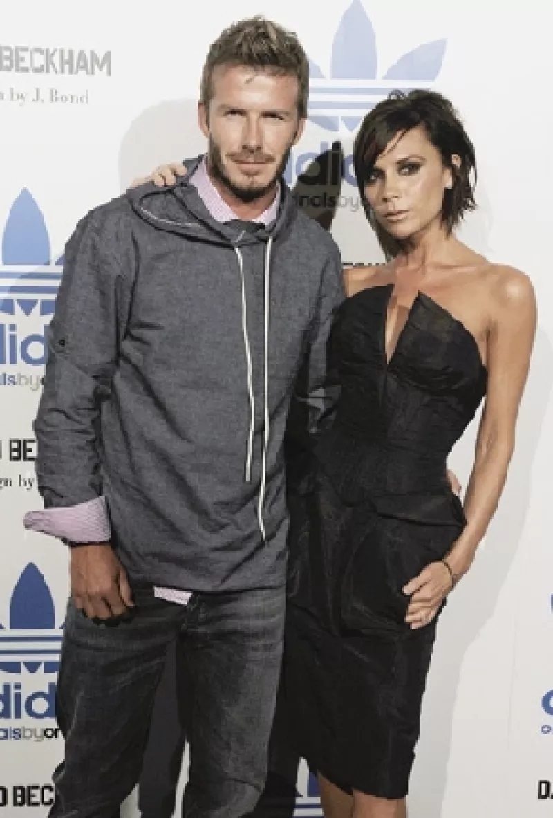 La modelo y diseñadora de ropa reafirmó que los rumores sobre la supuesta infidelidad de su pareja son absurdos, dijo que estos no afectarán su matrimonio y agregó que su relación no es una mentira.