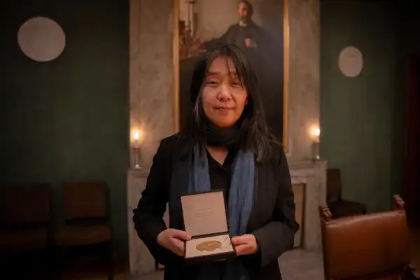 Han Kang ganadora del premio Nobel de Literatura. 
