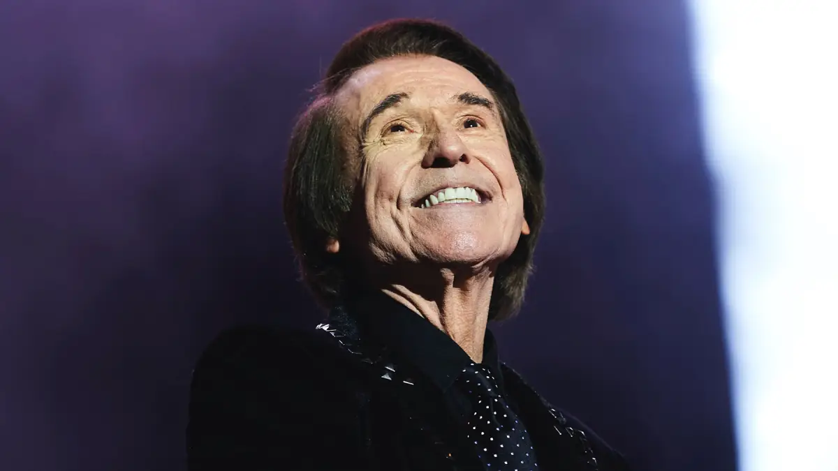 Raphael padece linfoma cerebral y cancela gira en Latinoamérica y EU