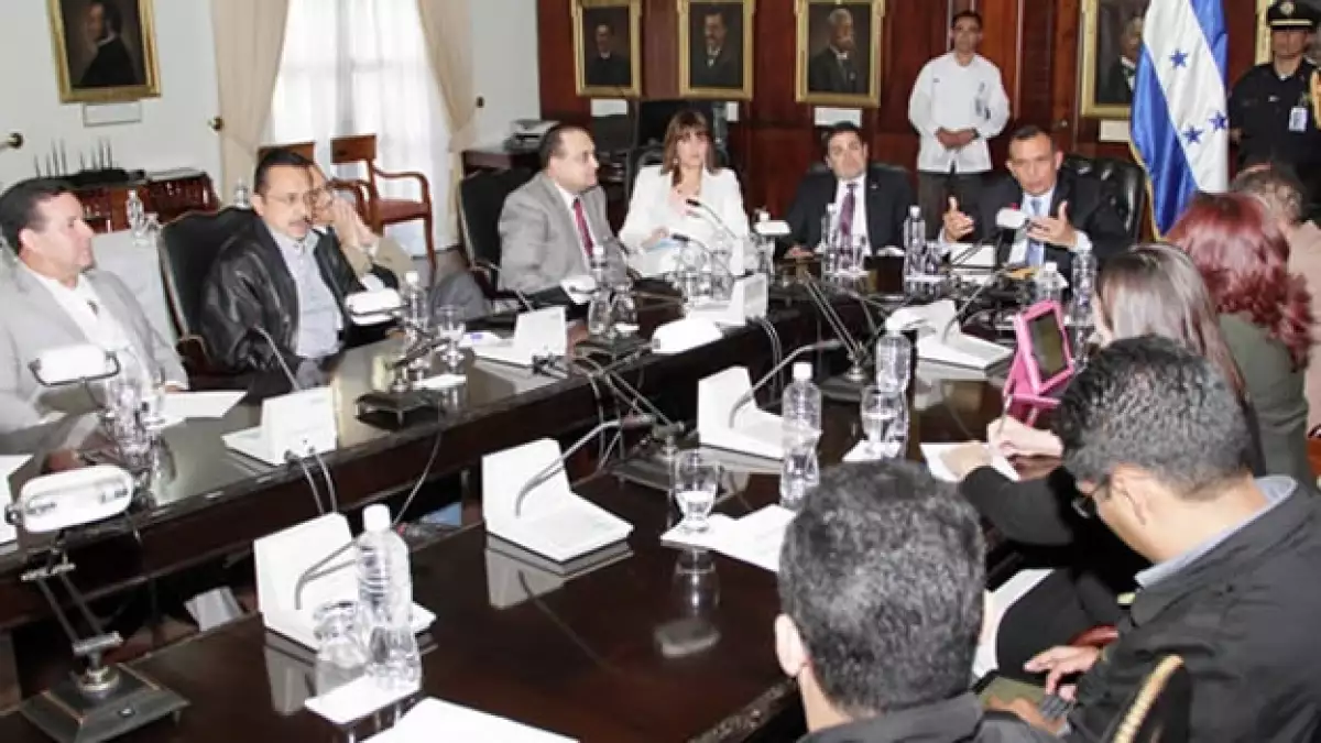 Porfirio Lobo gabinete