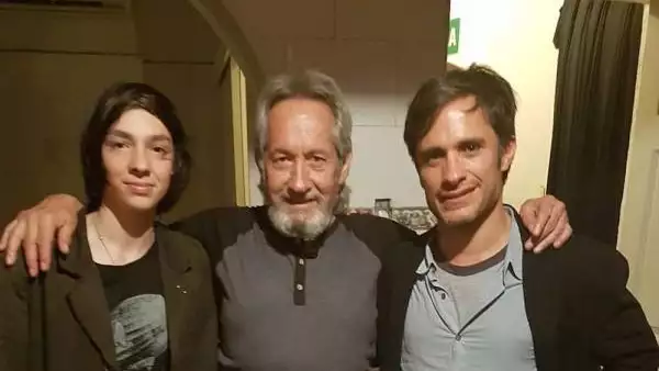José Ángel y Gael García Bernal.
