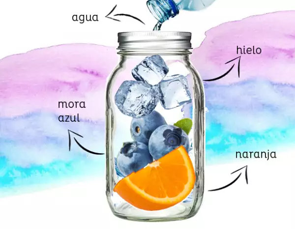 Infusión de naranja y moras.