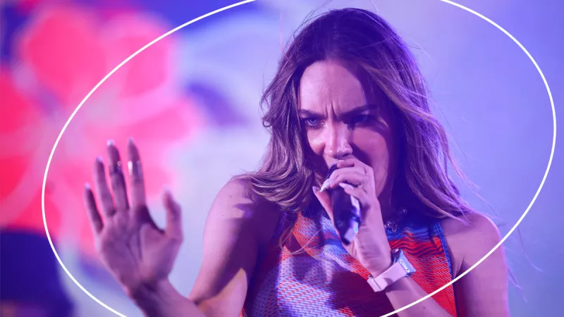 Los dos looks mexicanos con los que Belinda demuestra su estilo versátil 