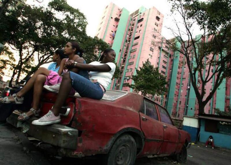 Auto abandona en Venezuela para construir vivienda