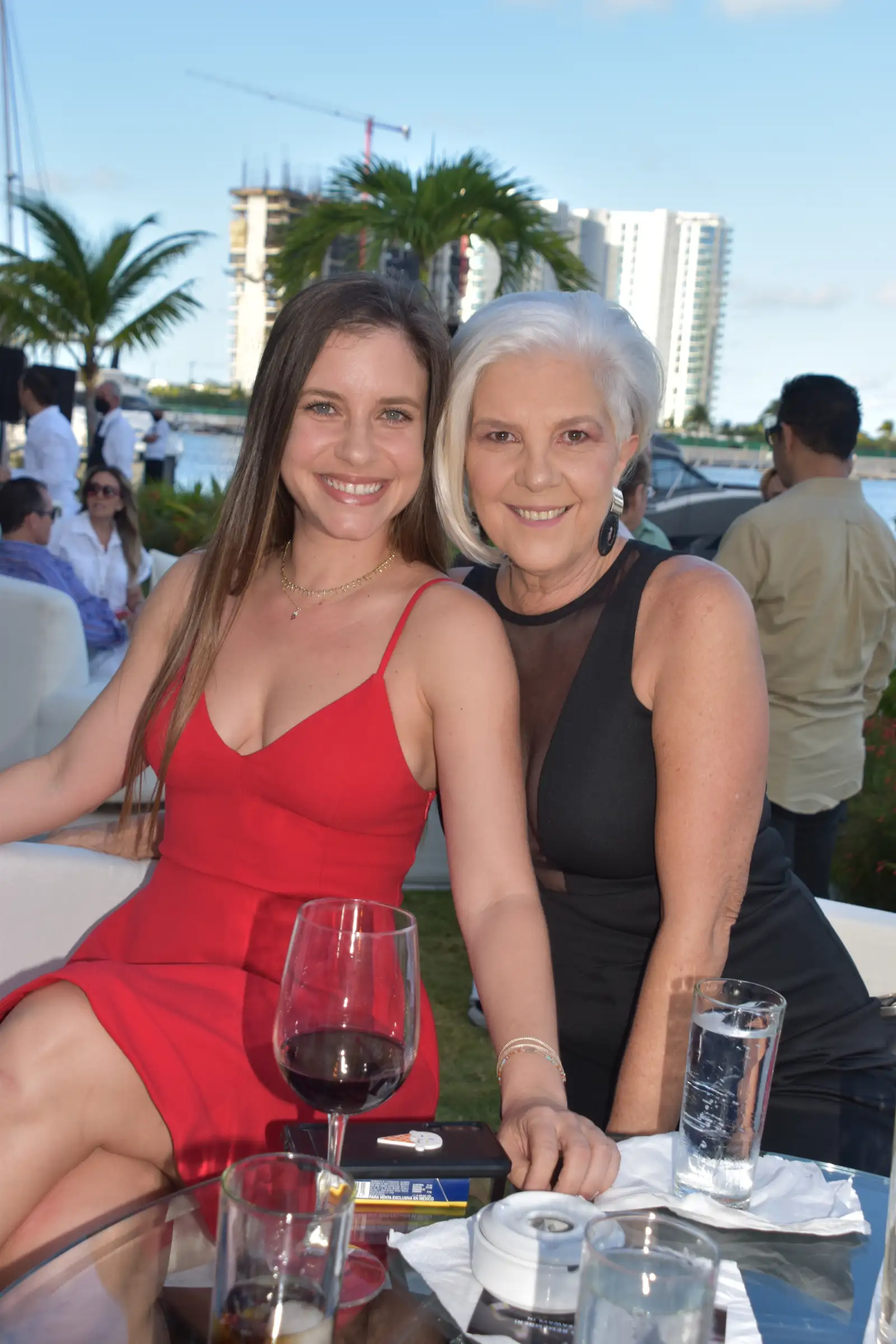 Gaby Rossy y Marilda Erlacher.JPG