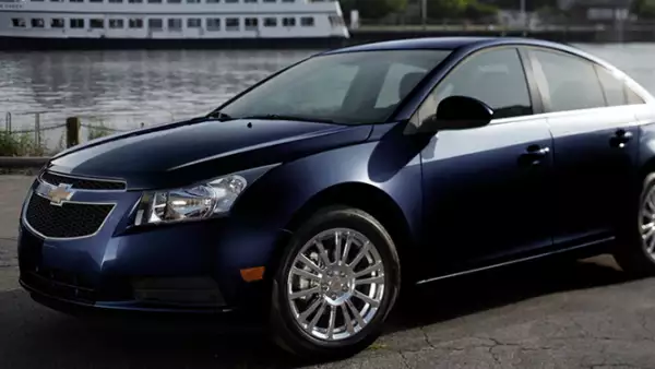 GM suspendió la venta del Cruze en EU, pero en México seguirá disponible.