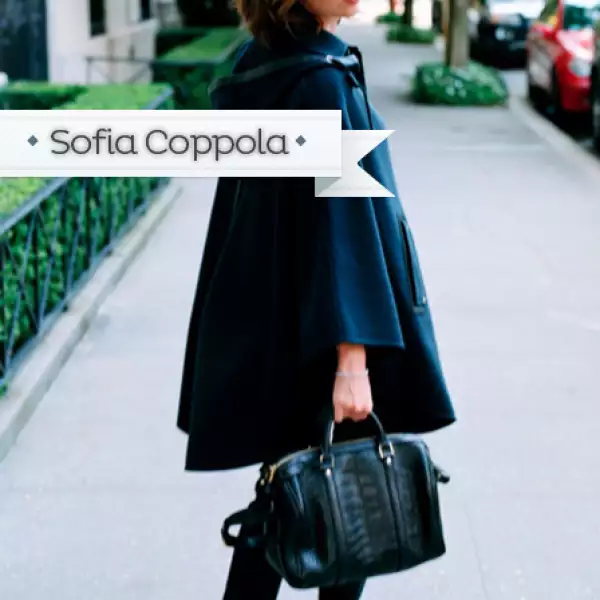 Sofía Coppola, la directora de cine tenía claro que es lo que buscaba en una bolsa y sus necesidades en el día a día; su cercanía con el director artístico de la casa, Marc Jacobs, le ganó una colaboración durante varios años para la creación de diferentes bolsas, entre ellas la SC.