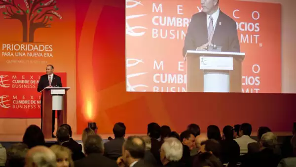 En la sesión inaugural, el gobernador de Querétaro dijo que era tiempo de ser creativos e innovadores en las propuestas de políticas públicas coherentes con el proyecto y las aspiraciones colectivas.