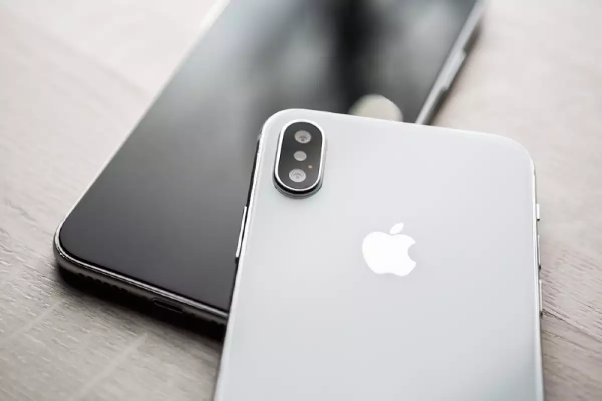 iPhone X