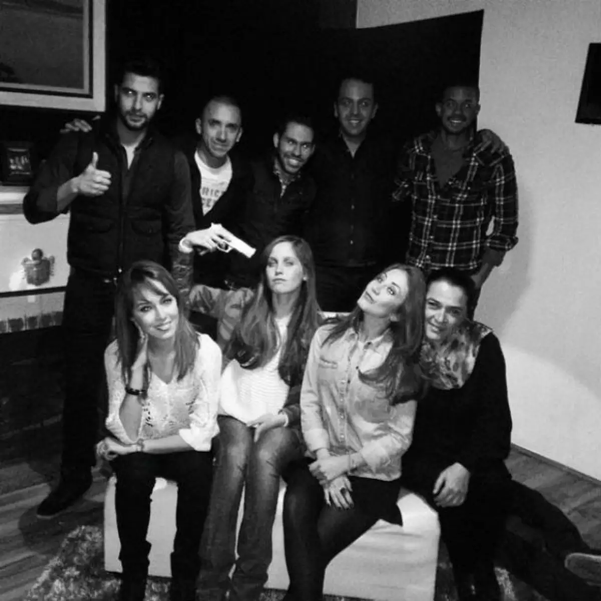 Natasha y el equipo de la obra Buen Viaje.