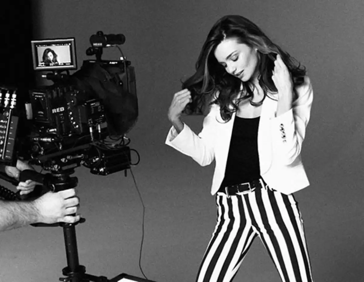 La modelo australiana fue elegida como la nueva cara de la popular marca de ropa, cuyas representantes anteriores incluyen a Diane Kruger y la bloggera mexicana Andy Torres.