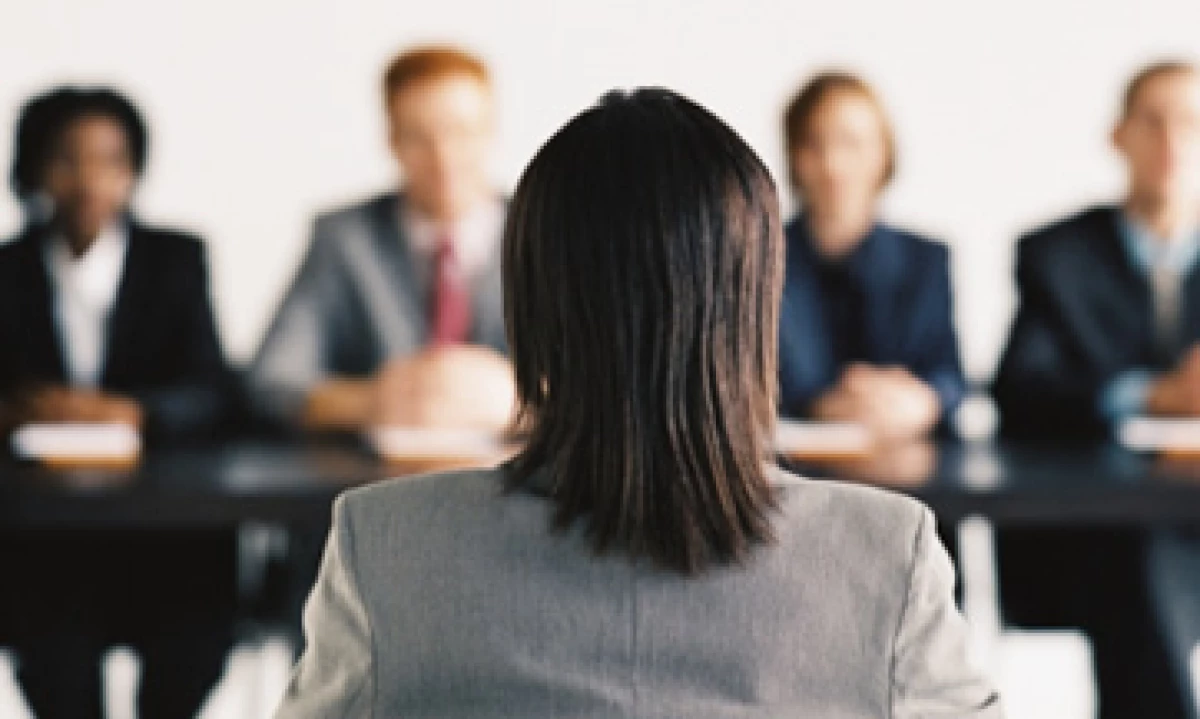 Un título no es sinónimo de éxito, si no se tiene el profesionista puede buscar certificar sus estudios de otra forma. (Foto: Thinkstock)