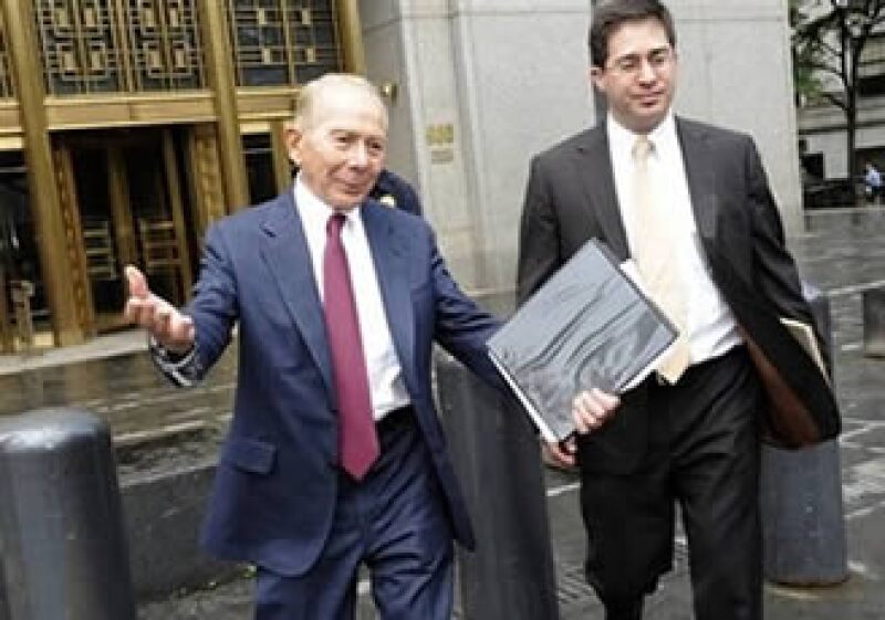Mark Greenberg es acusado por AIG de mentir acerca de las funciones de un fideicomiso de Starr International. (Foto: AP)