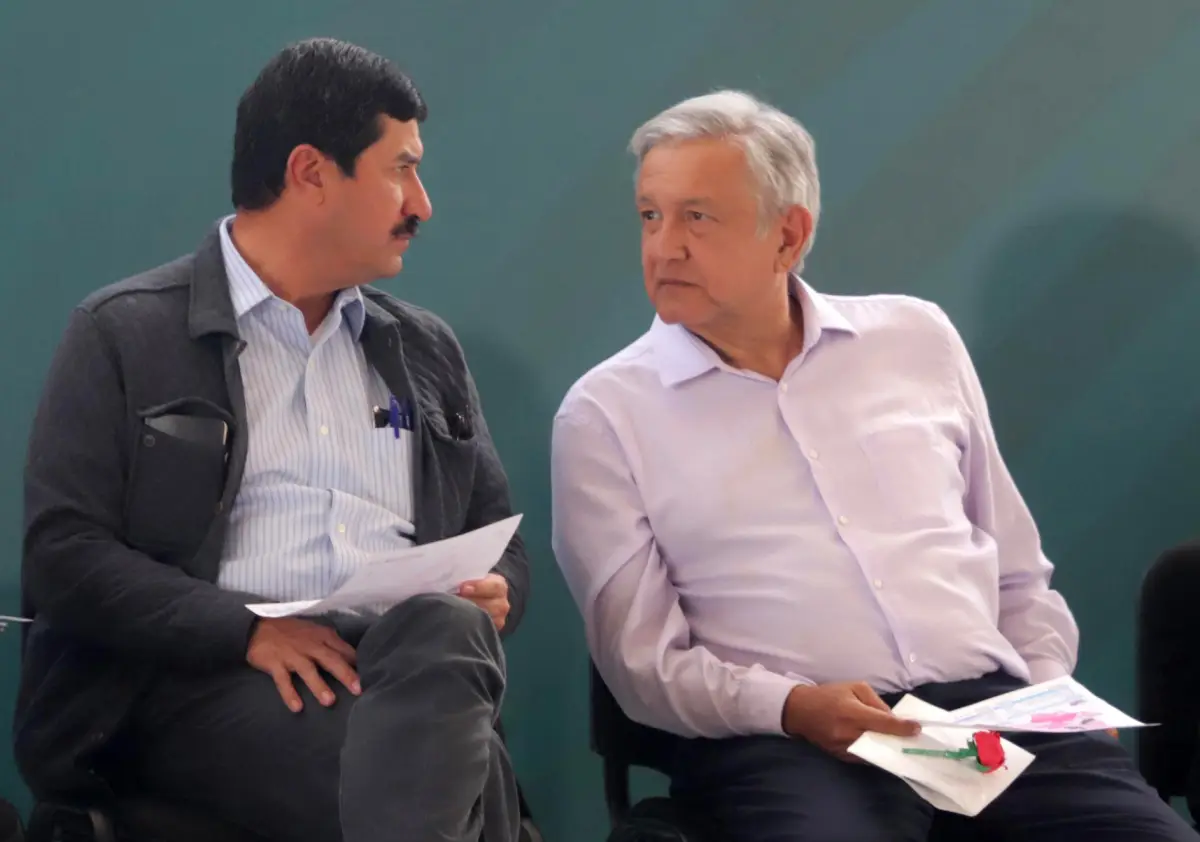 Javier Corral abucheos AMLO 