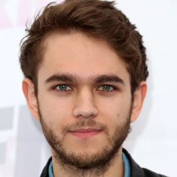 Anton Zaslavski mejor conocido como Zedd es dj y productor musical. Ha trabajado con grandes artistas y soundtracks de películas.