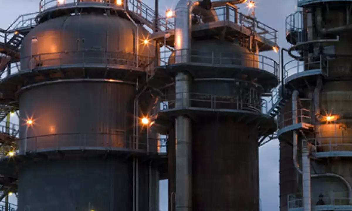 La empresa español no precisó en qué refinería se instalará la planta. (Foto: Getty Images)