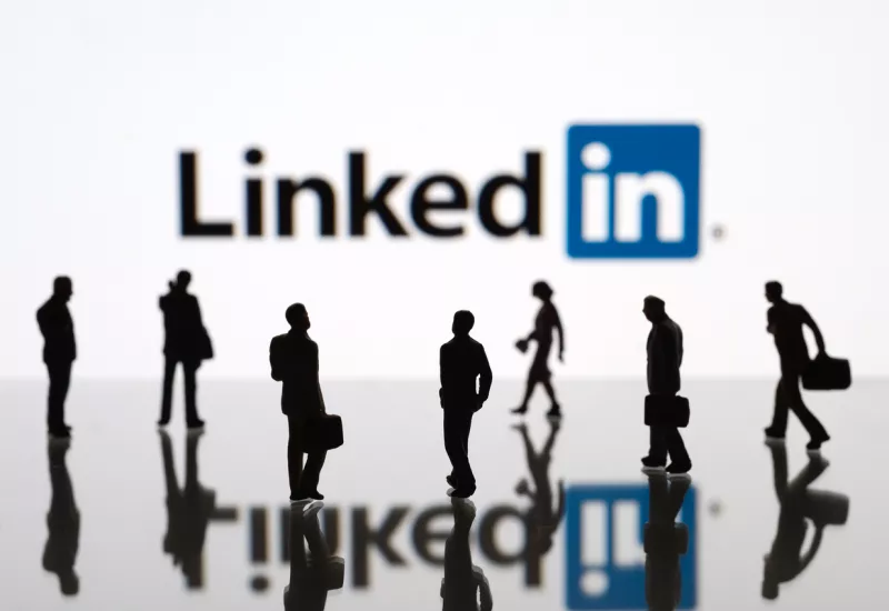 LinkedIn se cayó: la red social presenta fallas a escala global