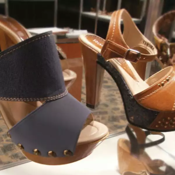 La industria del calzado genera 137,885 empleos directos y 275,770 empleos indirectos.