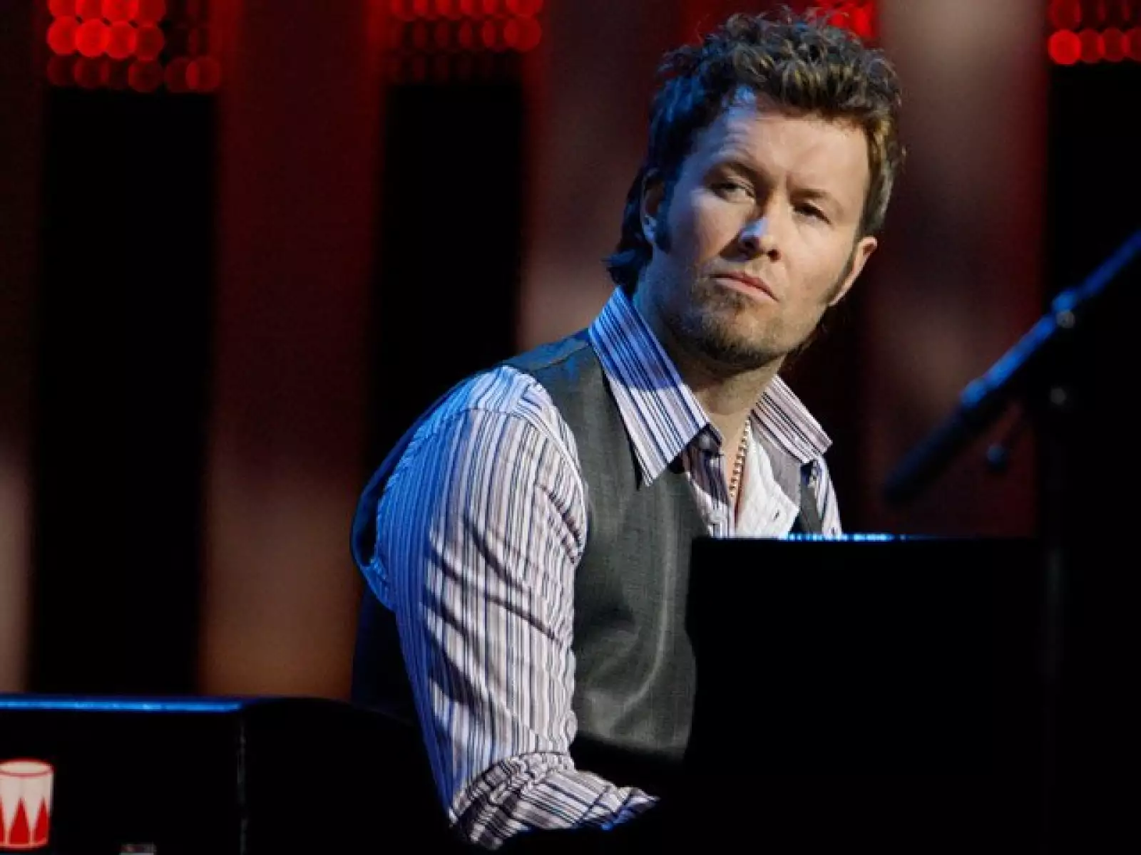 El noruego Magne Furuholmen también deleitó a los presentes.