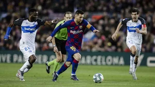 FC Barcelona v Deportivo Alaves - La Liga