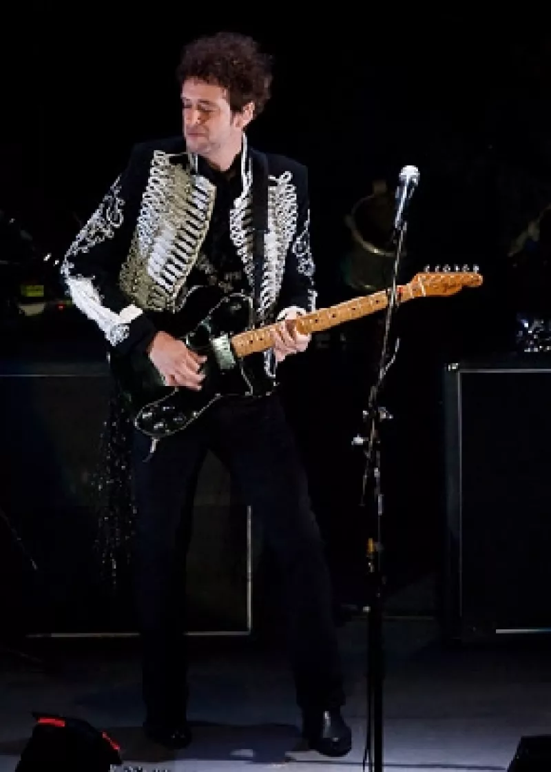 Las consecuencias de la operación a la que el cantante argentino fue sometido son impredecibles, informaron en Caracas, Venezuela, los galenos que lo atienden.