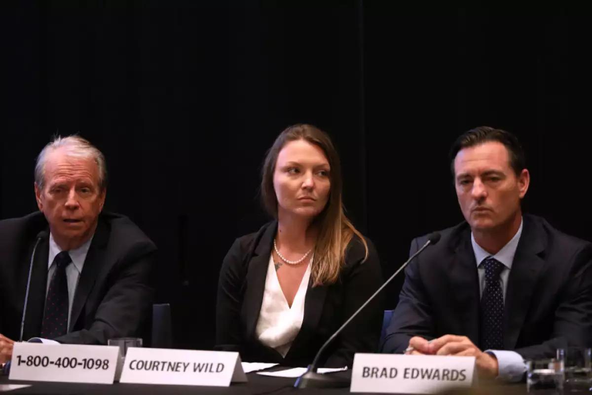 Courtney Wild y Brad Edwards