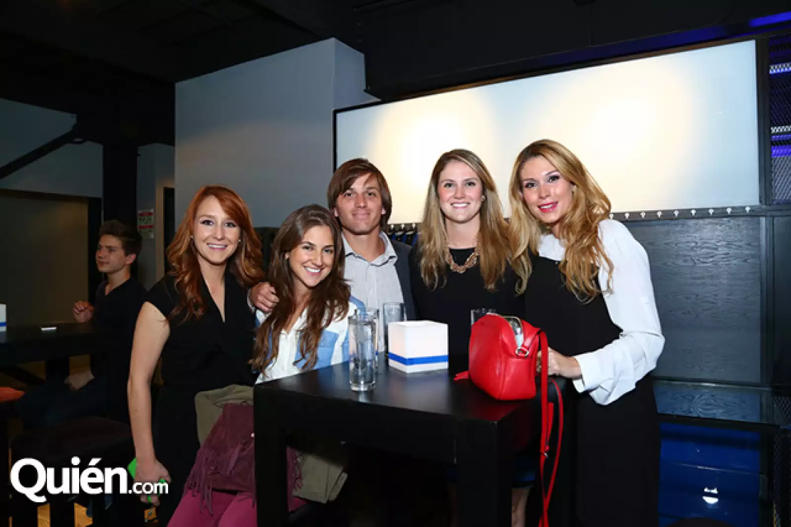 Ximena Martínez, María Angela González, Agustin Bunge, Jimena y Mariana García