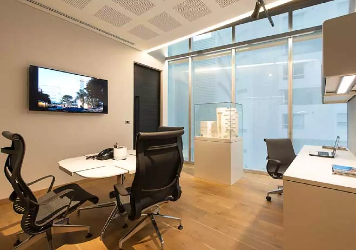 Oficinas Paseo Castelar 9