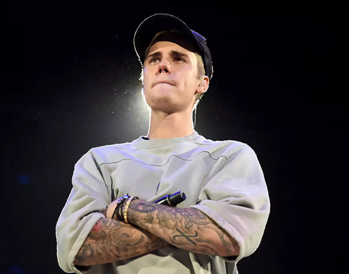 El canadiense publicó en Instagram un mensaje en el que informa a sus fans que ya no se tomará fotos con ellos, pues se siente como un "animal del zoológico".