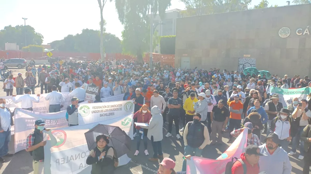 Personal sindicalizado cerró los accesos a San Lázaro.