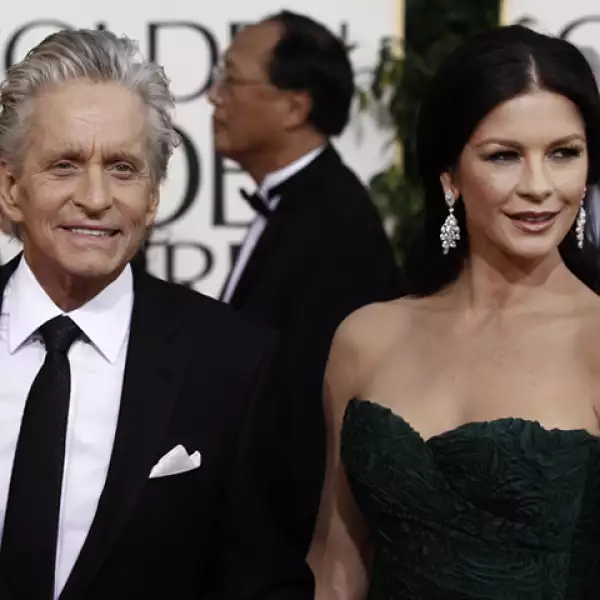 Catherine Zeta-Jones y Michael Douglas. ¿Cuál enfermedad? el actor luce radiante.