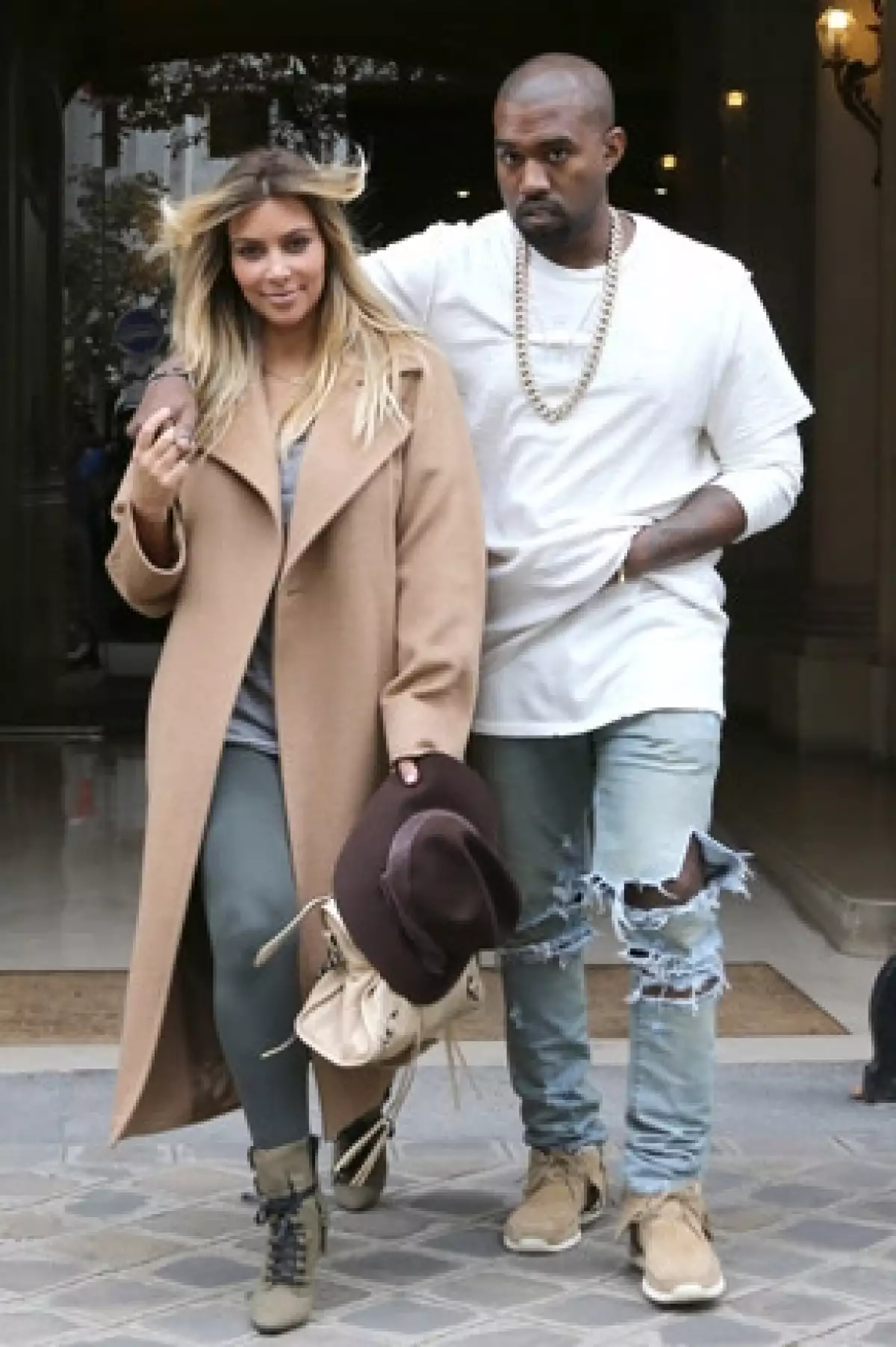 La primera página de Kim Kardashian y Kanye West en Vogue podría superar las ventas de las portadas de Beyoncé y Michelle Obama.