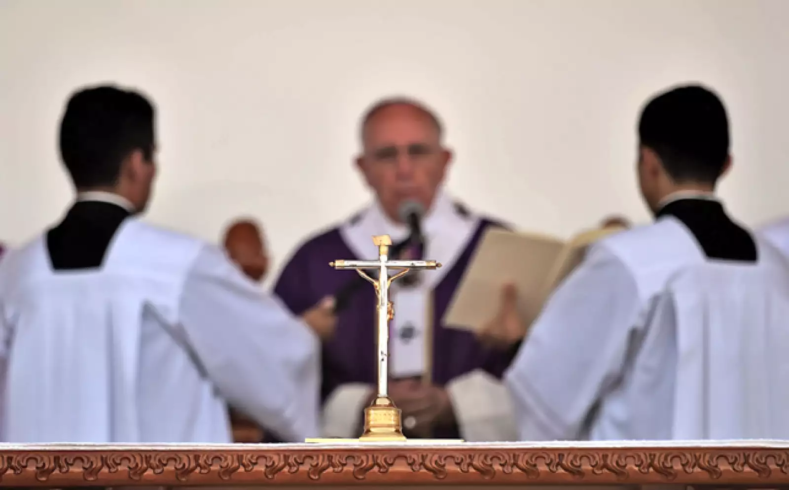 En la ceremonia de este martes el pontífice pidió a los religiosos no rendirse ante la violencia en la entidad.