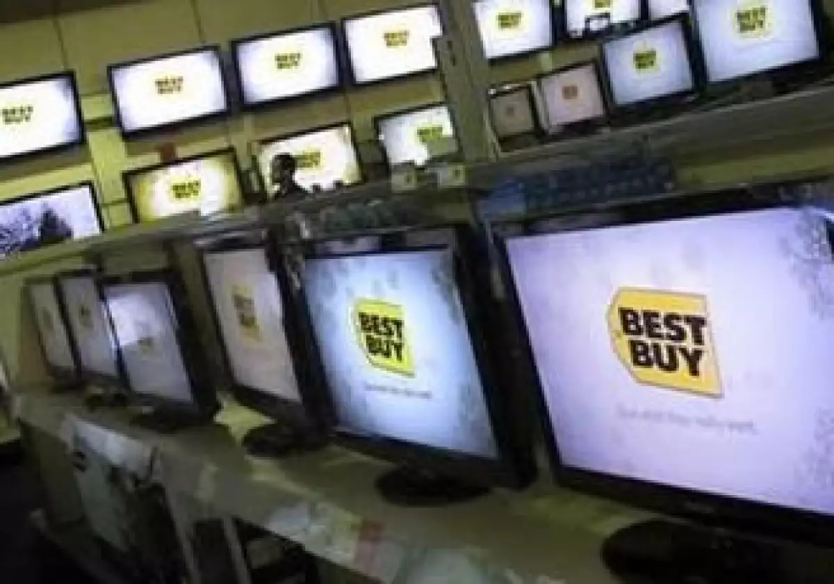 Best Buy podría necesitar cerrar algunas de sus tiendas más grandes. (Foto: Reuters)