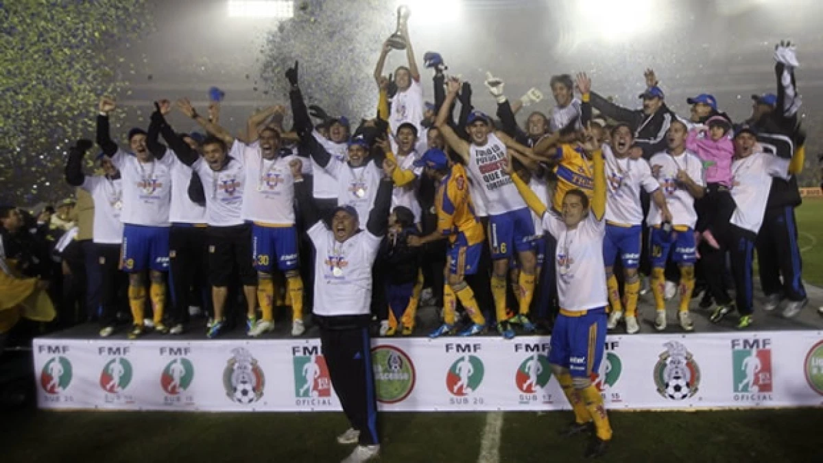 tigres uanl campeonato santos futbol tuca monterrey macroplaza