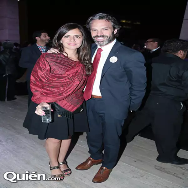 Claudia de Aranda,Samuel Derzavich