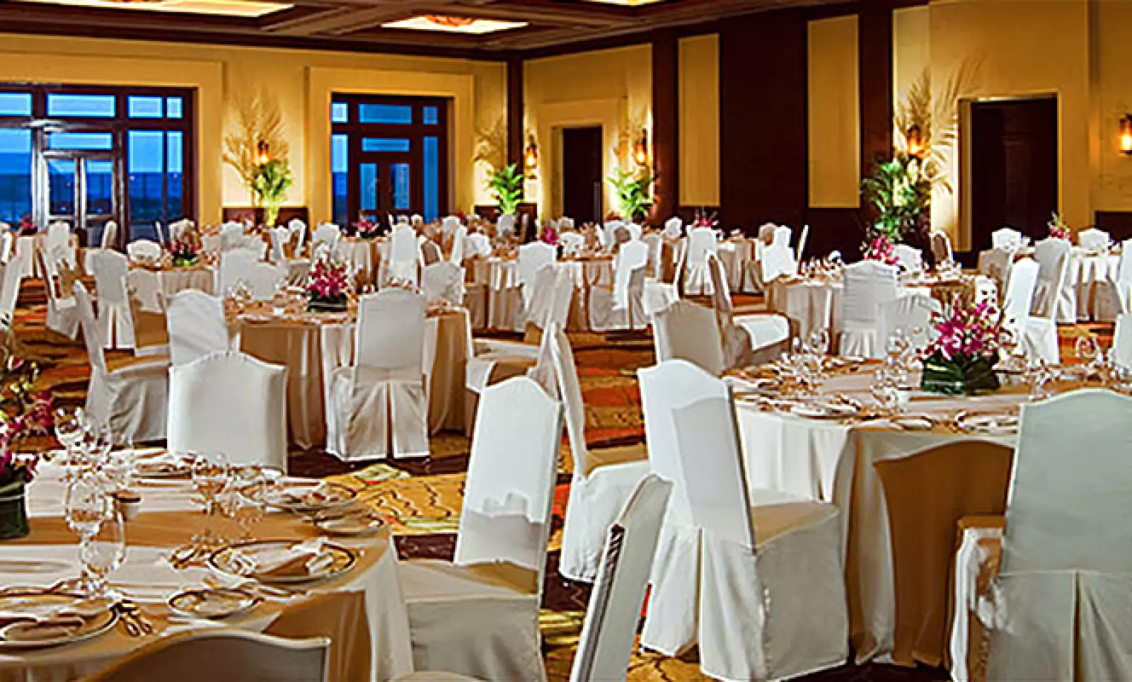 Este complejo ofrece el paquete para Semana Santa ‘Despertar al Bienestar’ en donde, además de disfrutar de las instalaciones, tendrás una clase con la yogui Ana Paula Dominguez.