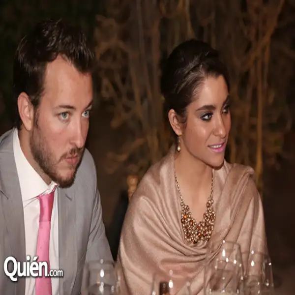 Gibran Cuevas,Adriana Obregón