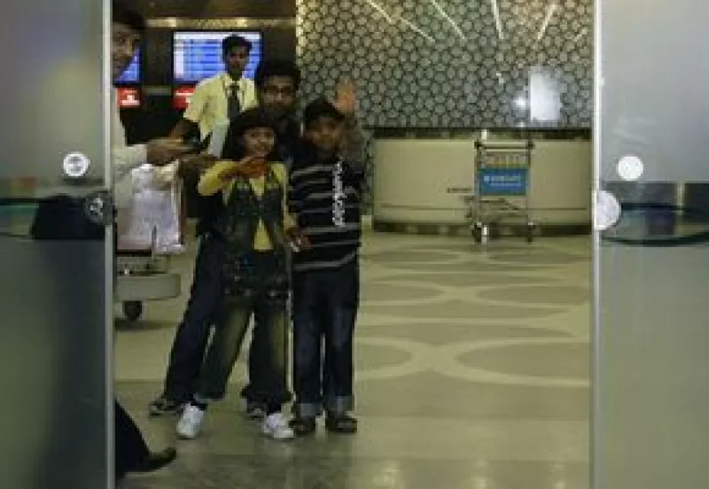 Dos de los pequeños actores del filme favorito para llevarse la estatuilla llegarán este fin de semana a Los Ángeles para estar presentes en los premios de la Academia.